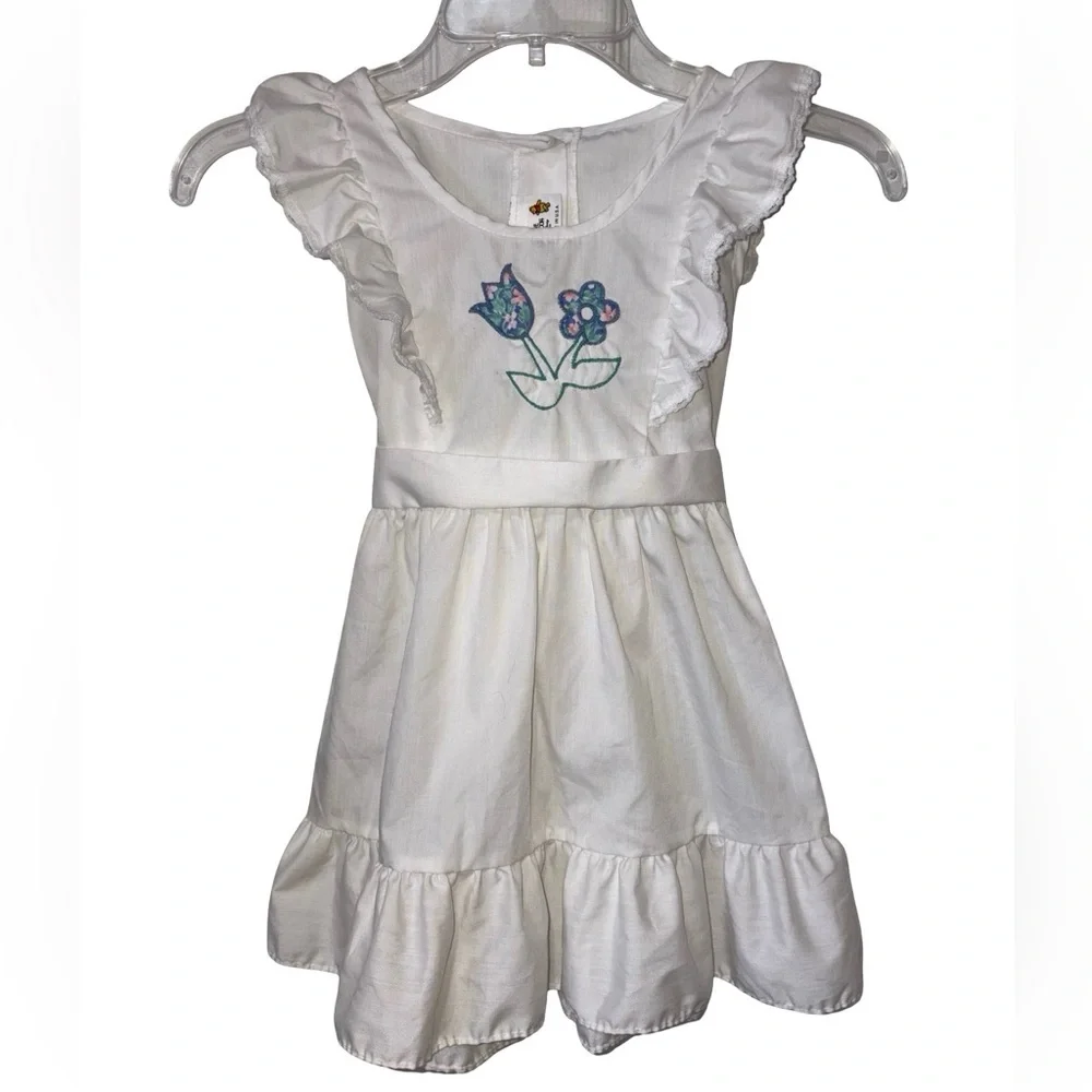 Vintage Girl’s Walt Disney dress size 6 Ruffled Floral Embroidered